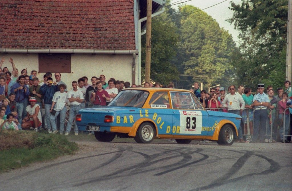 tout droit d"une BMW 2002