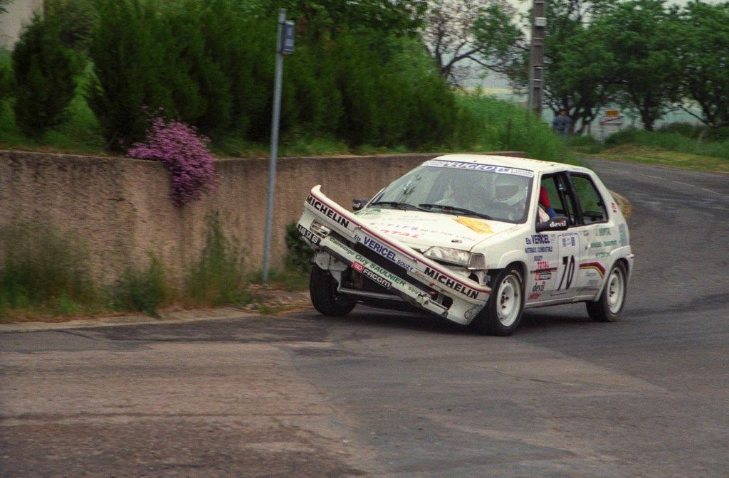 face avant HS pour une 106 rallye