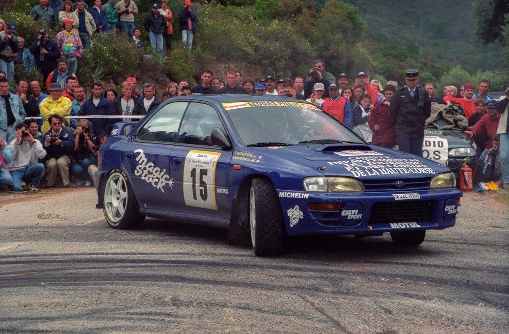 tête à queue d'une subaru