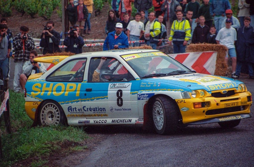 Tête à queue d'une Ford Escort