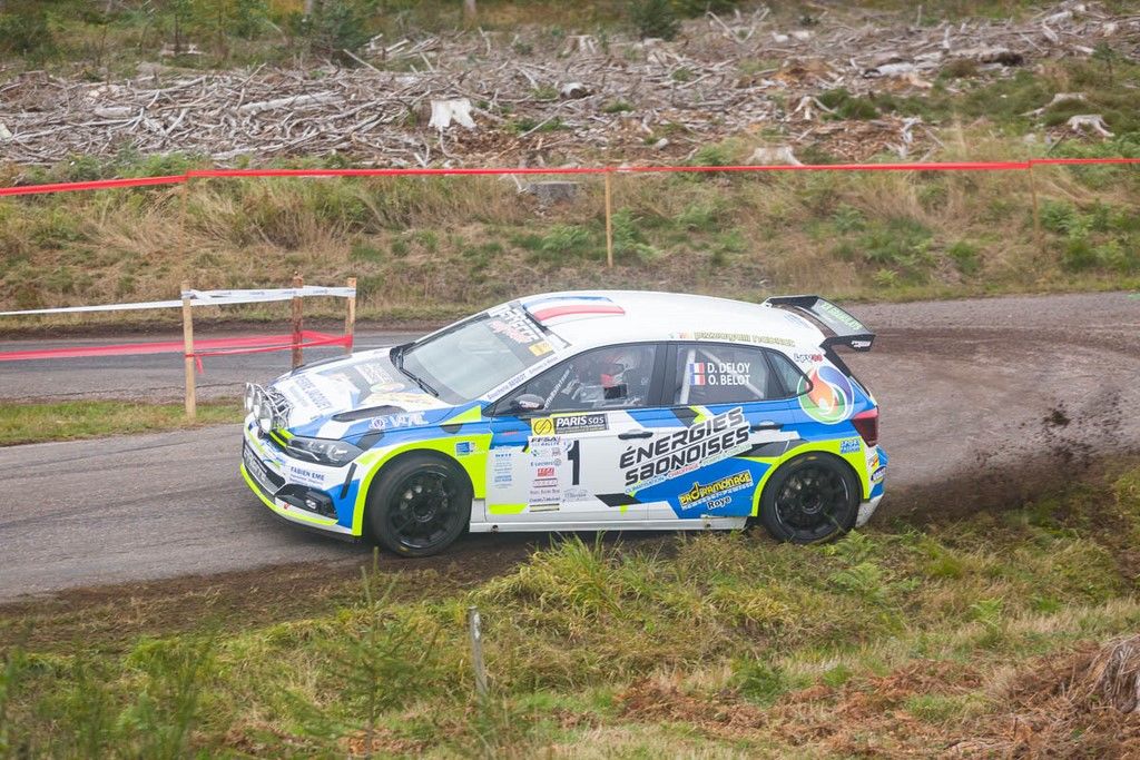 VW Polo R5 n°1 blanche et bleu de l'équipage Deloy & Belot au rallye de la Luronne 2020