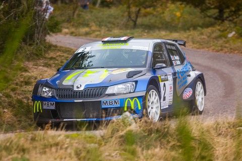 Skoda Fabia R5 n°2 bleu de l'équipage Mougin & Diottin au rallye de la Luronne 2020