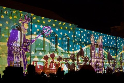 Spectacle de lumière nocturne à Epinal