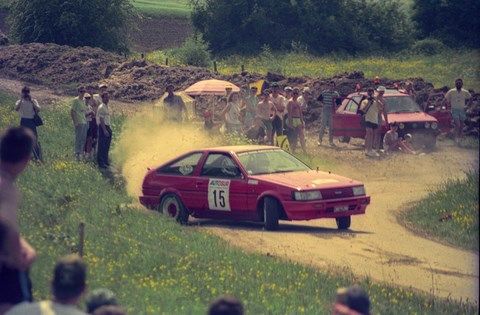 Toyota Celica en glisse