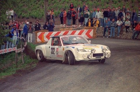 Une porsche en glisse