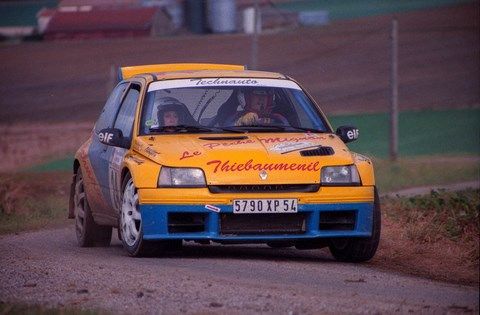 Renault clio Maxi au rallye Stanislas 1997