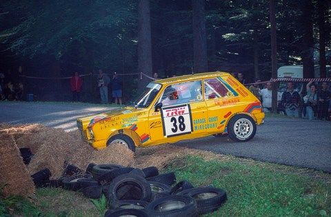 Samba rallye dans le foin